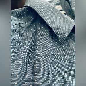 Calvin Klein Men’s button down shirt